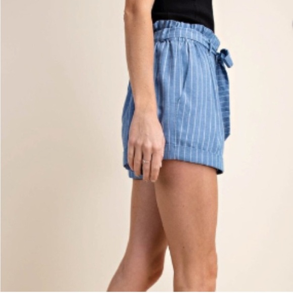 NWT Blue and White Striped High Waist Paper Bag Women's Shorts, Medium & Large - Picture 3 of 6